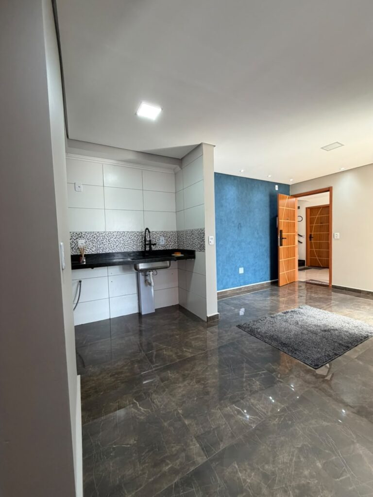 Apartamento Garden/Térreo com quintal –  Condomínio Parque das Flores — Cód. 0186